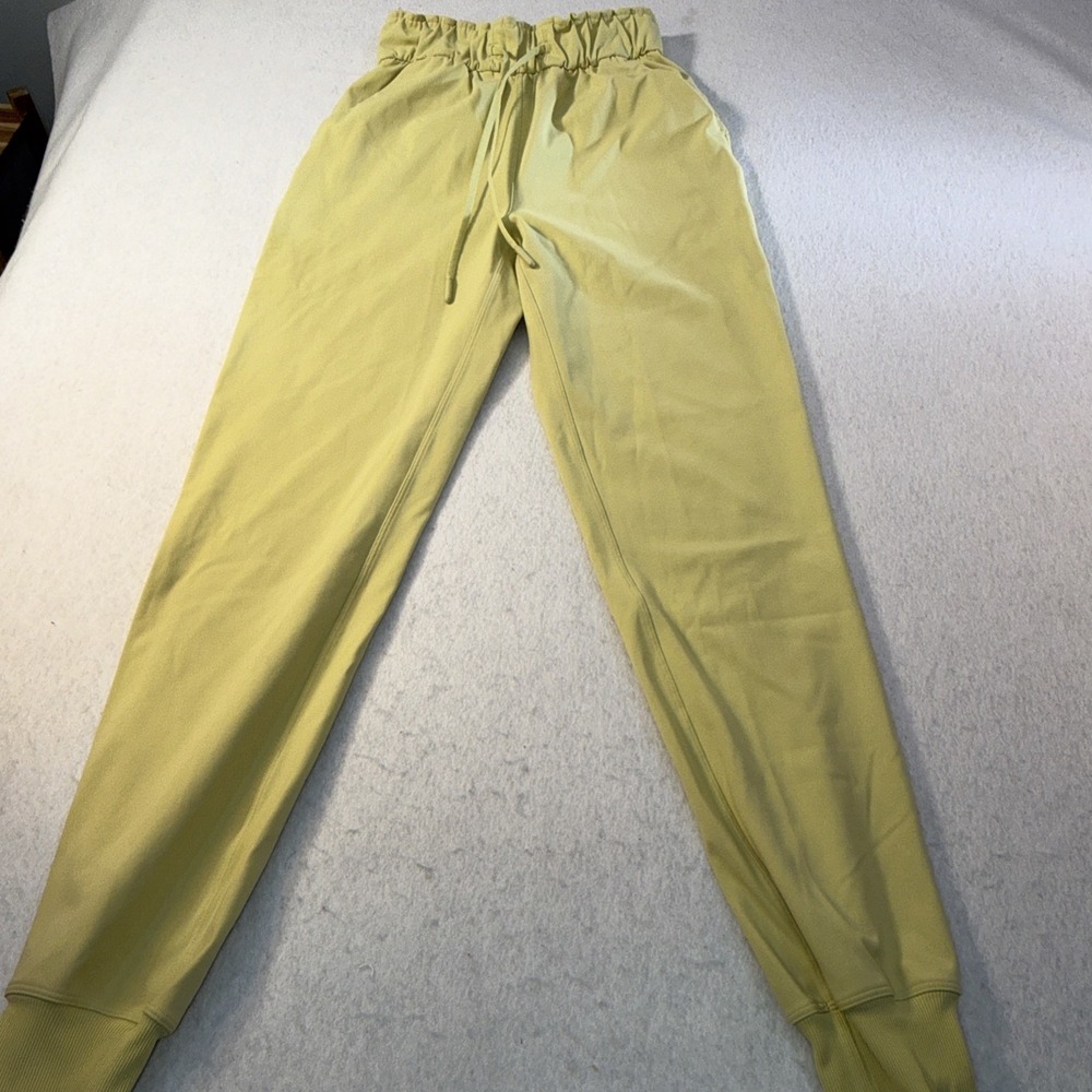 Lululemon Stretch High Rise Jogger Pants Womens‎ Size 0 Yellow Luxtreme LW5DCRS